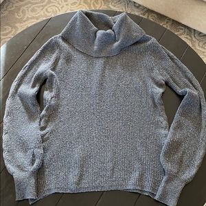 Turtle neck sweater